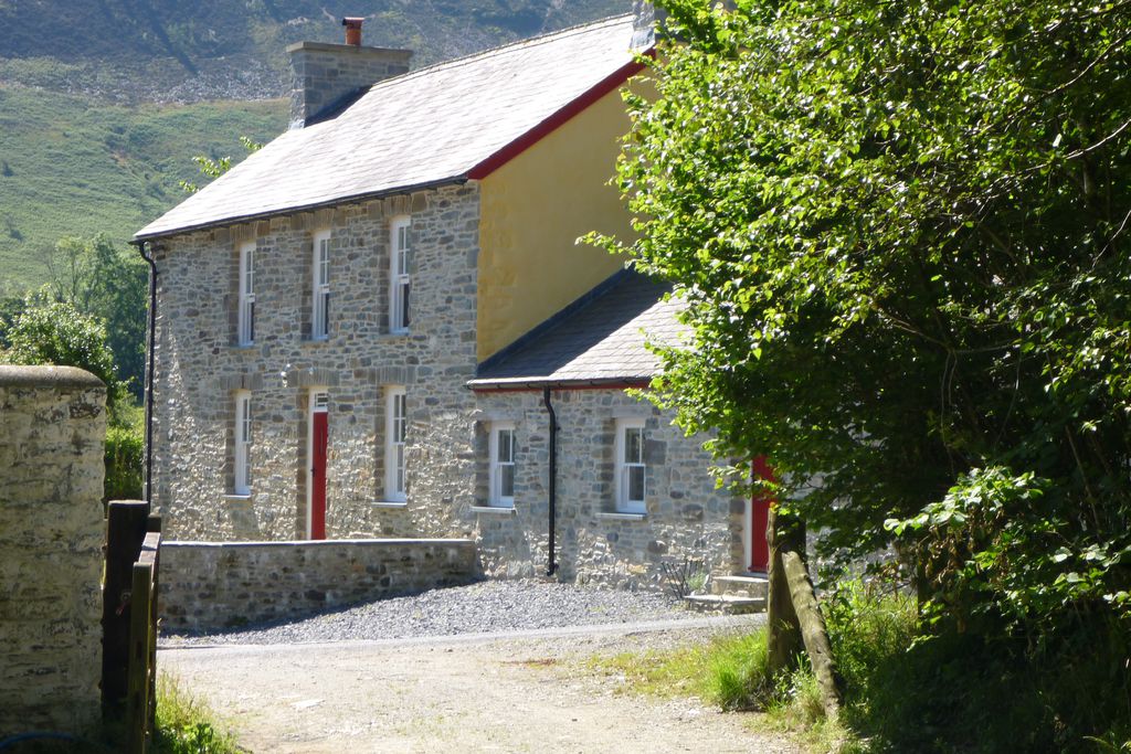 Troedrhiwgelynen gallery - Gallery