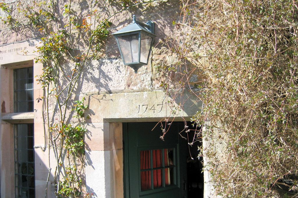 Johnby Hall gallery - Gallery