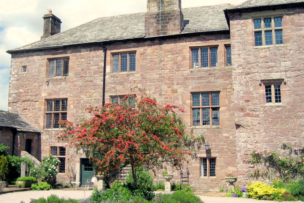 Johnby Hall gallery - Gallery