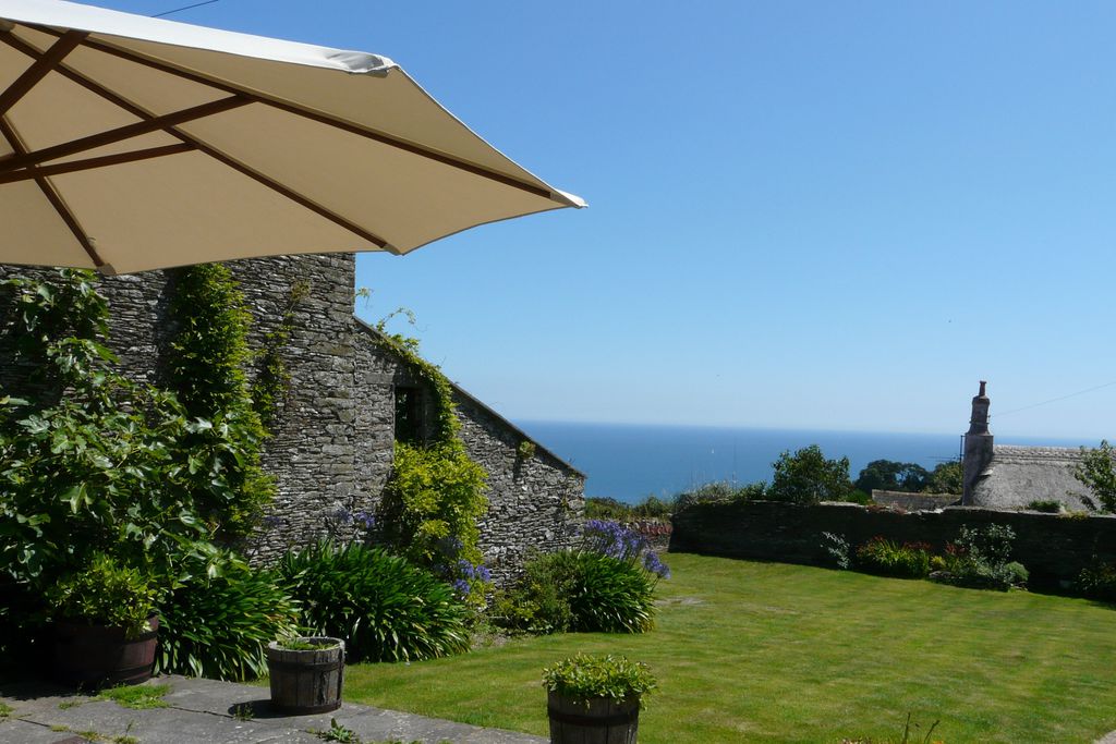 Strete Barton House gallery - Gallery