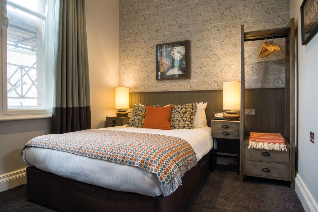 Toll House Inn gallery - Gallery