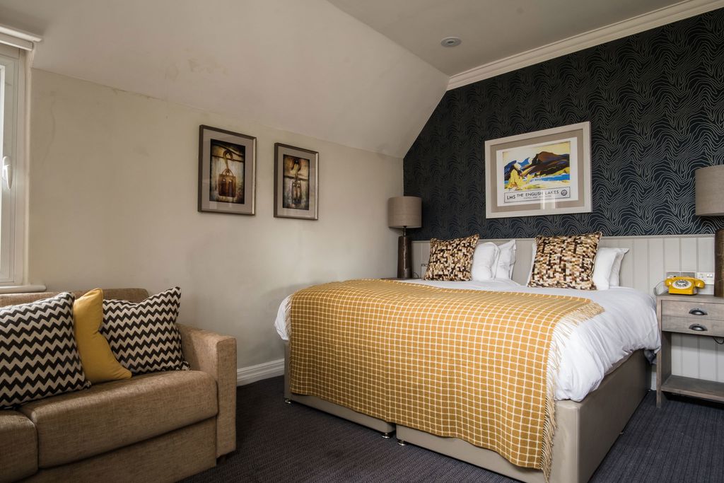 Toll House Inn gallery - Gallery
