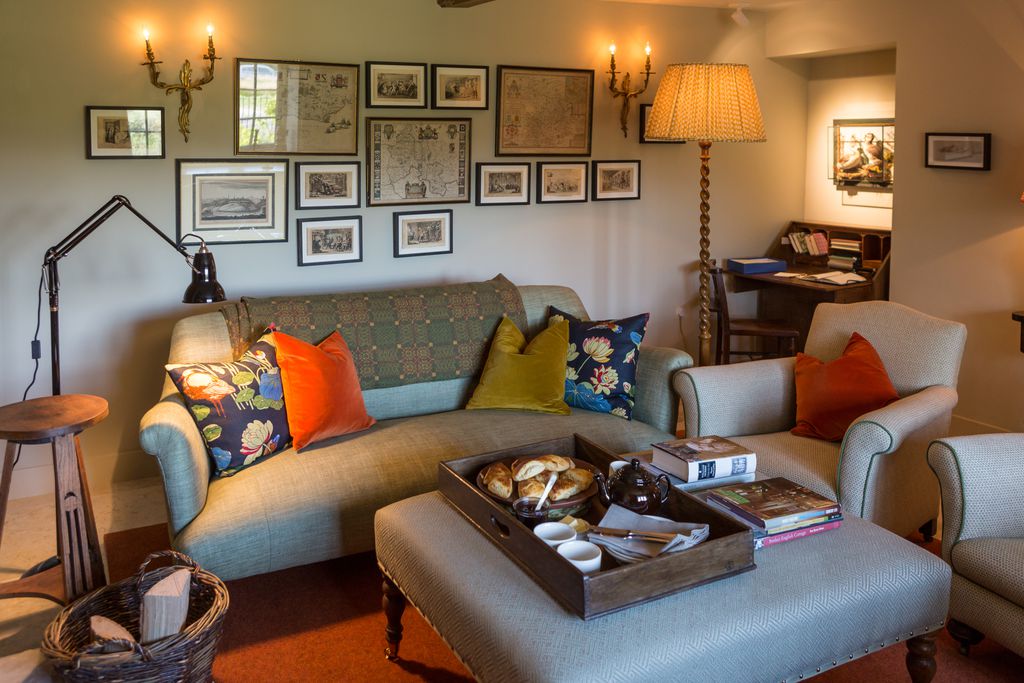 The Craftsman's Cottage gallery - Gallery
