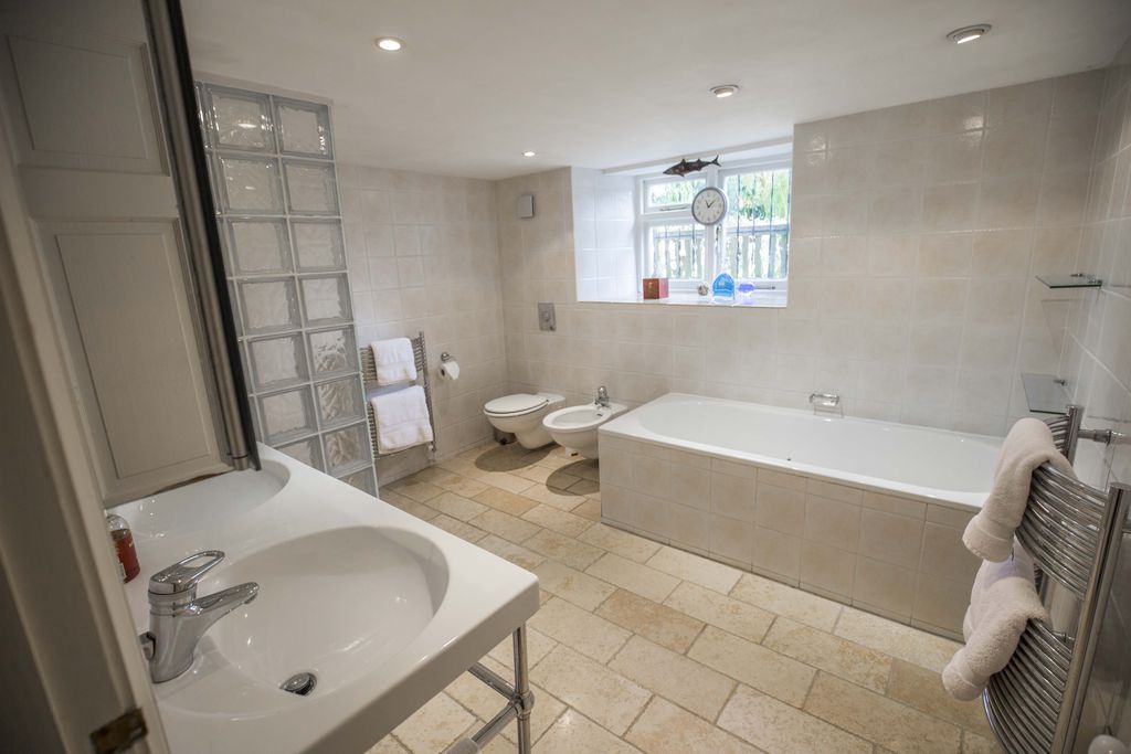 Grosvenor Villa gallery - Gallery