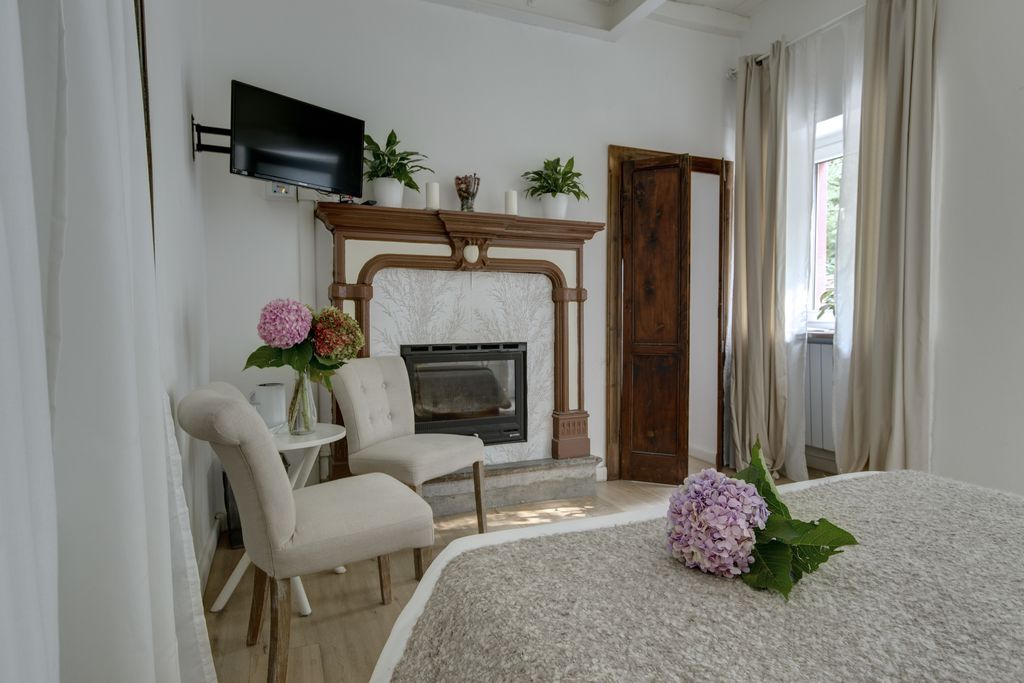 Essentia Guest House gallery - Gallery