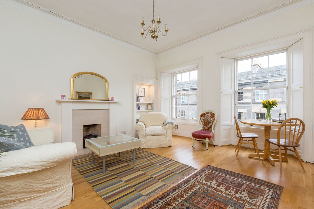 St Stephen Street Apartment - Gallery