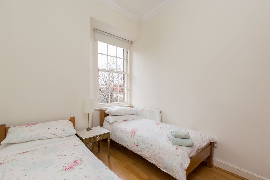 St Stephen Street Apartment gallery - Gallery