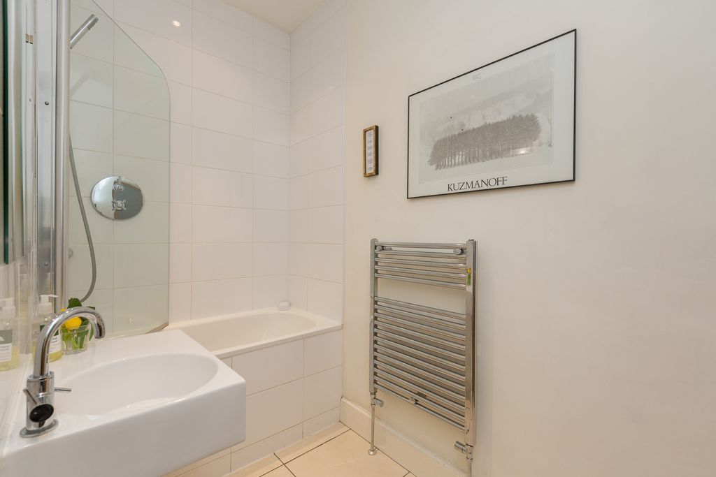 St Stephen Street Apartment gallery - Gallery