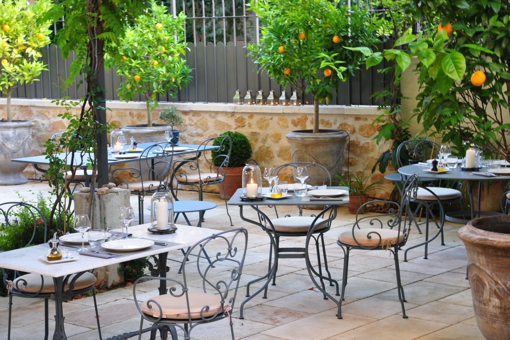 La Bastide de Boulbon gallery - Gallery