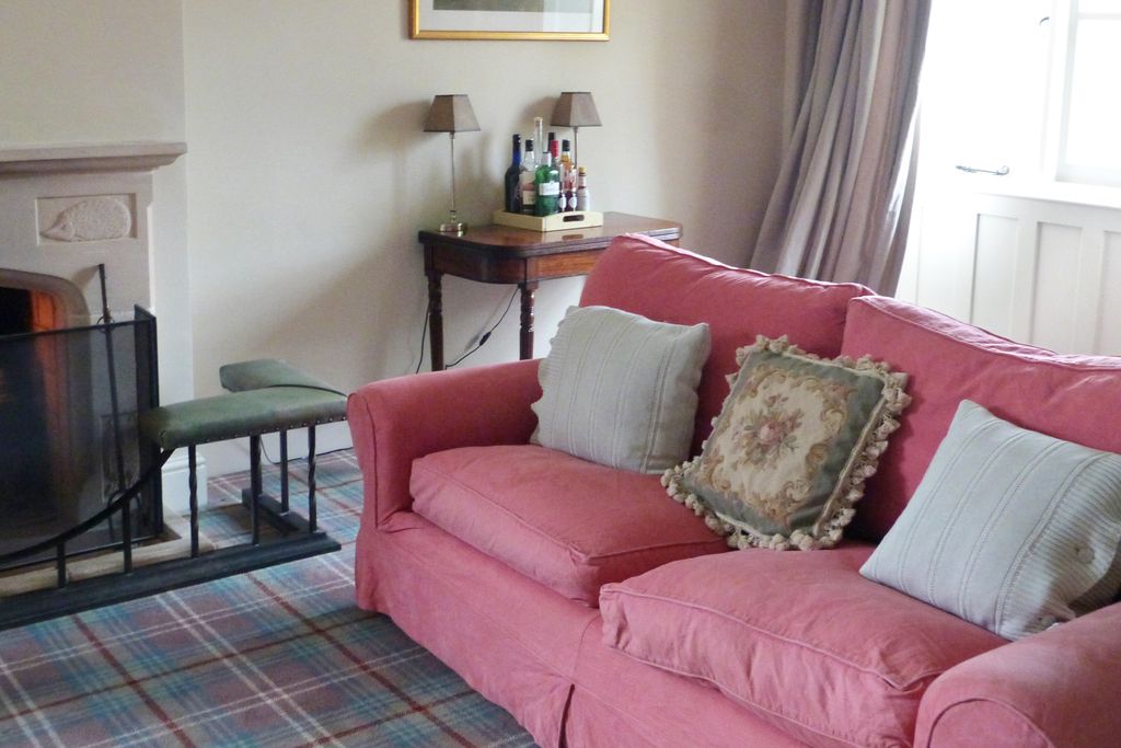 Calcot Peak House gallery - Gallery