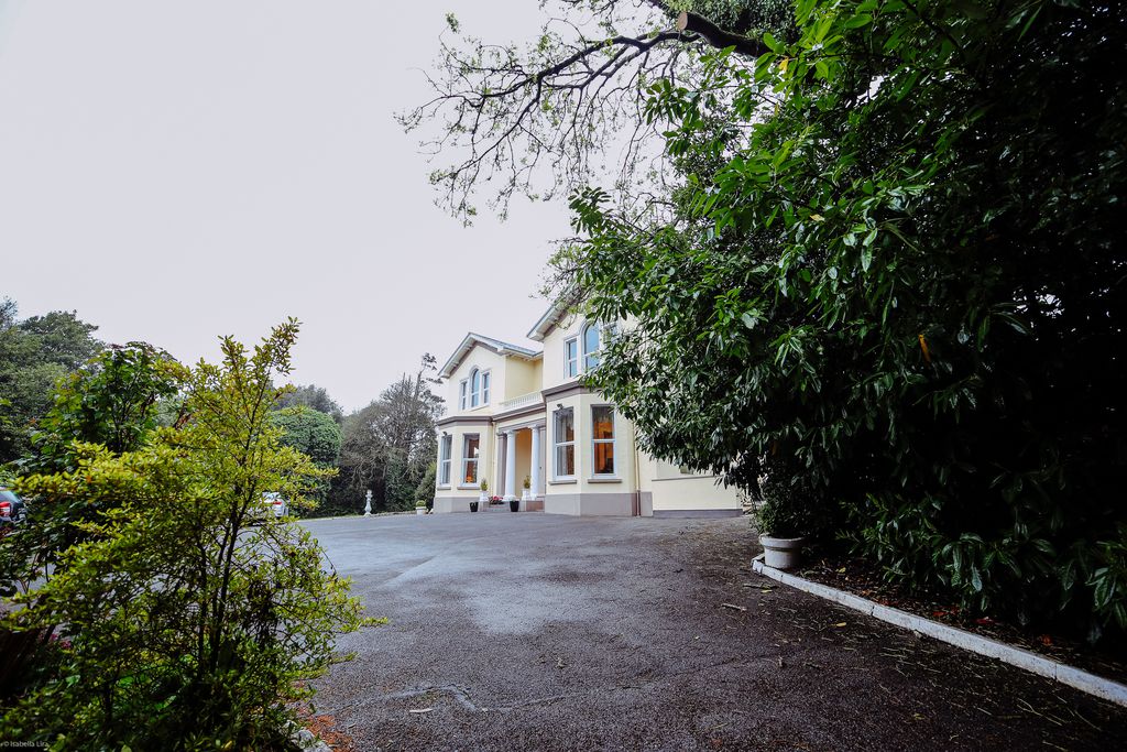 Knockeven House gallery - Gallery
