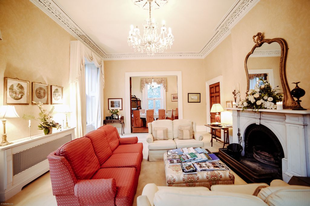 Knockeven House gallery - Gallery
