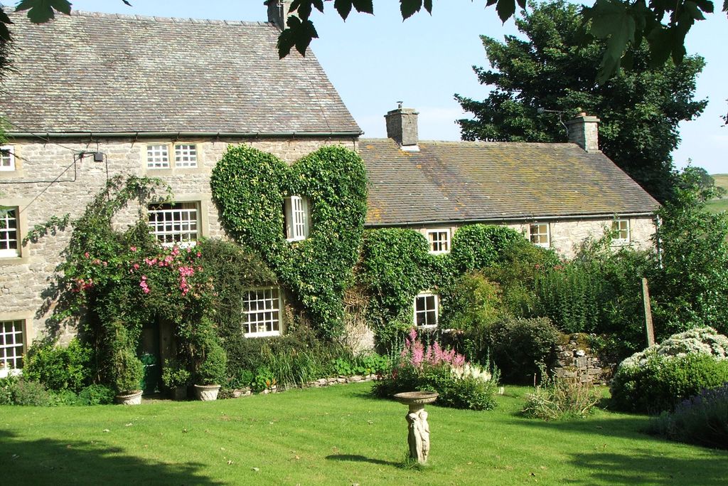 Hotels Cottages And Special Places In Derbyshire Sawday S