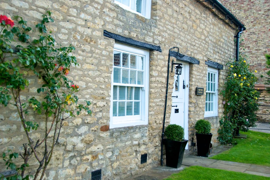 Yew Tree Cottage Westow gallery - Gallery