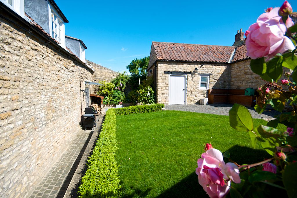 Yew Tree Cottage Westow gallery - Gallery
