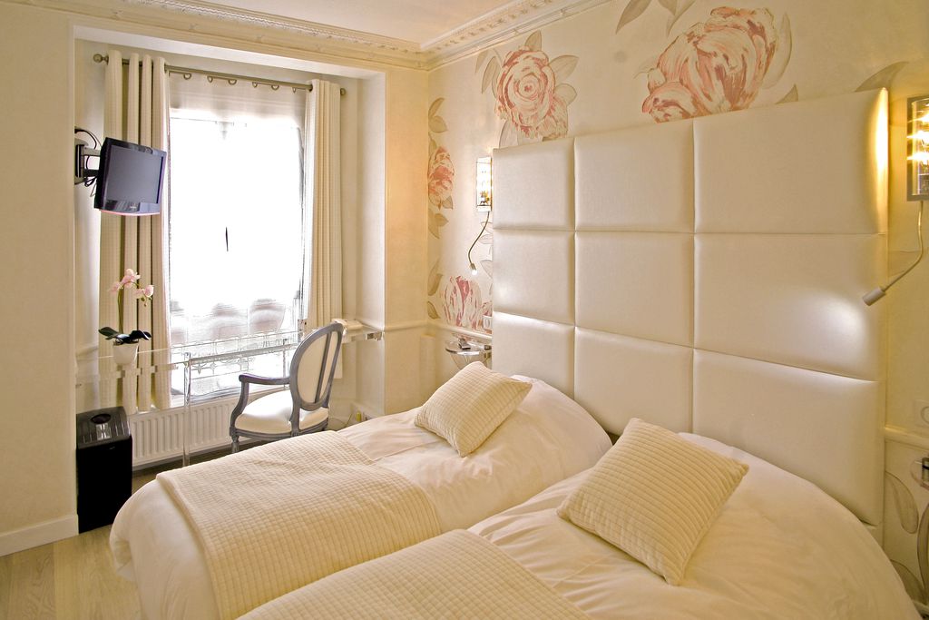 Hôtel Gavarni gallery - Gallery