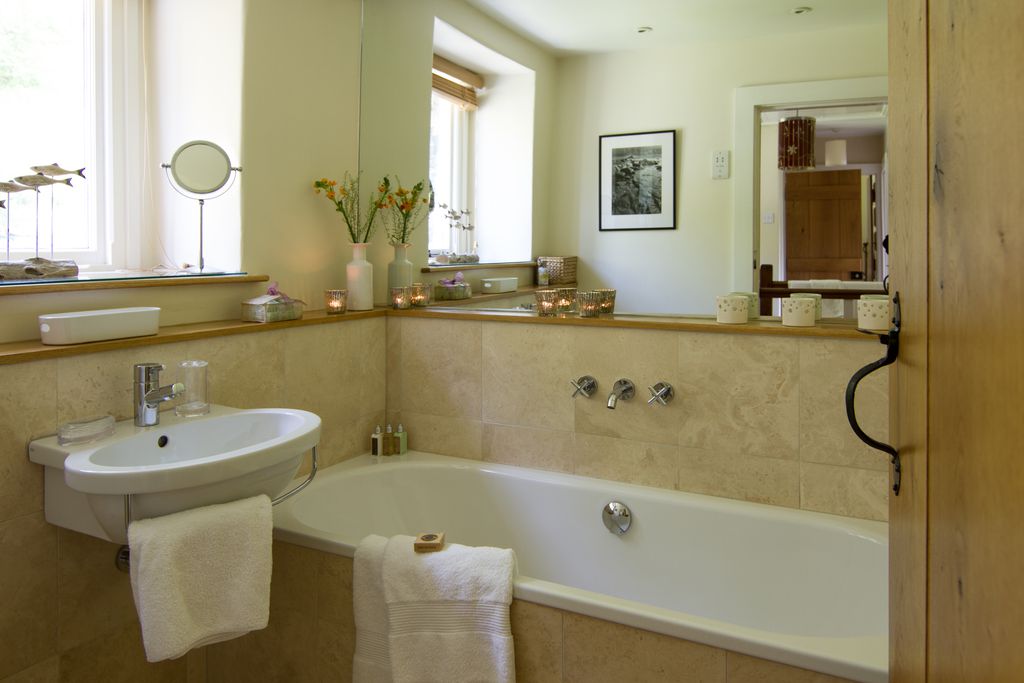 Stone Cottage gallery - Gallery