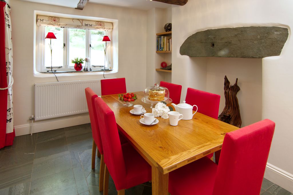 Stone Cottage gallery - Gallery