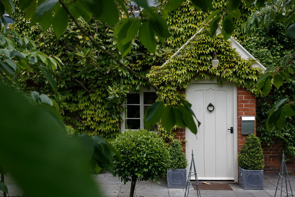Ivydene House gallery - Gallery