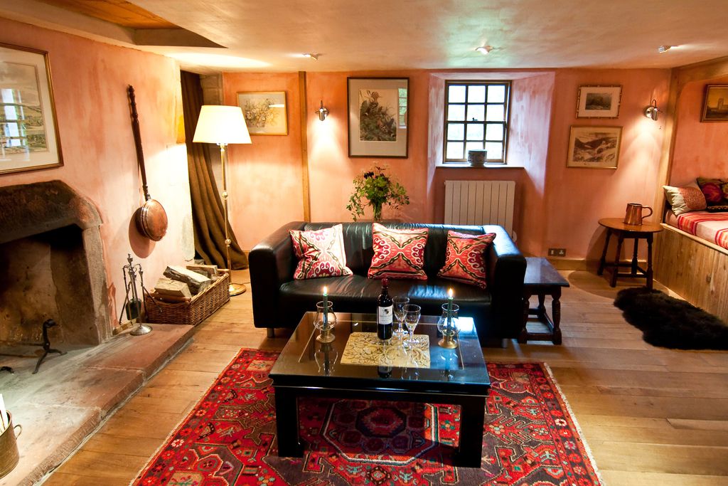 Barns Tower gallery - Gallery