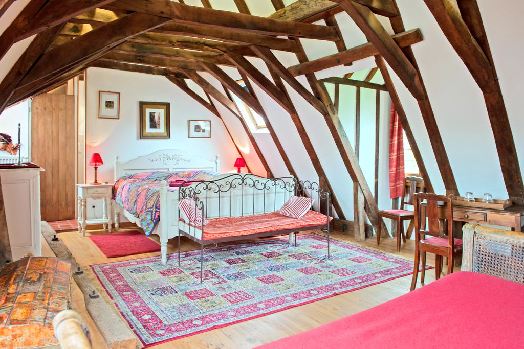Les Bonnets Rouges gallery - Gallery