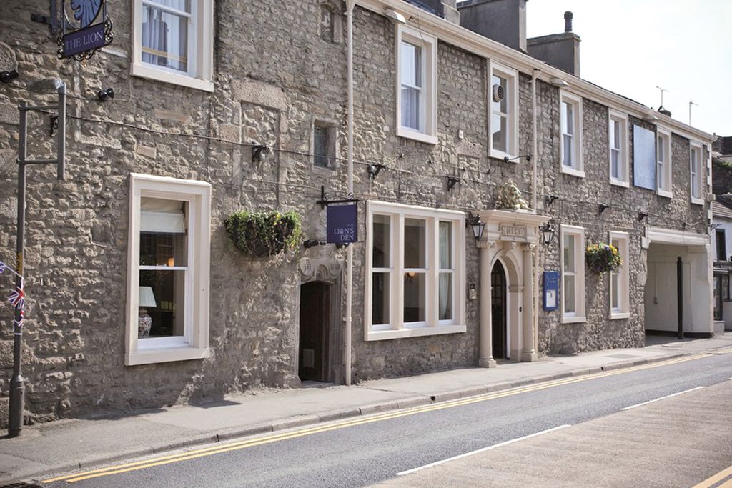 The Lion at Settle gallery - Gallery