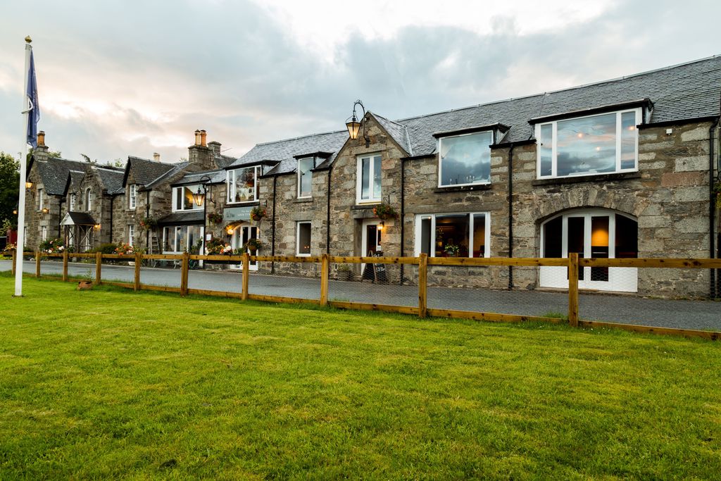 The Inn at Loch Tummel gallery - Gallery