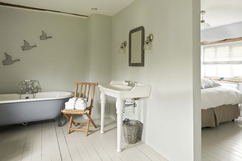 Cartshed Cottages at Sharrington Hall gallery - Gallery