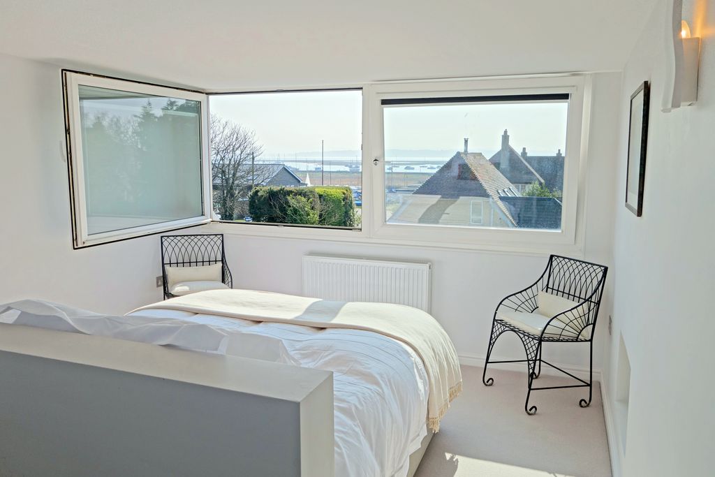 2, Coastguard Cottages gallery - Gallery