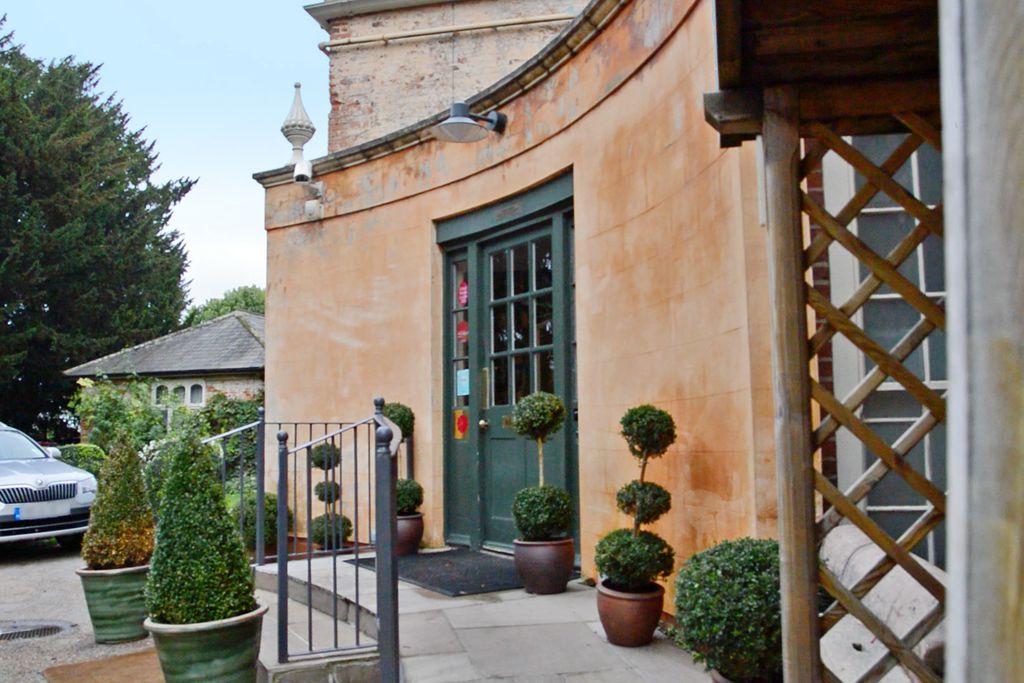 Langar Hall gallery - Gallery