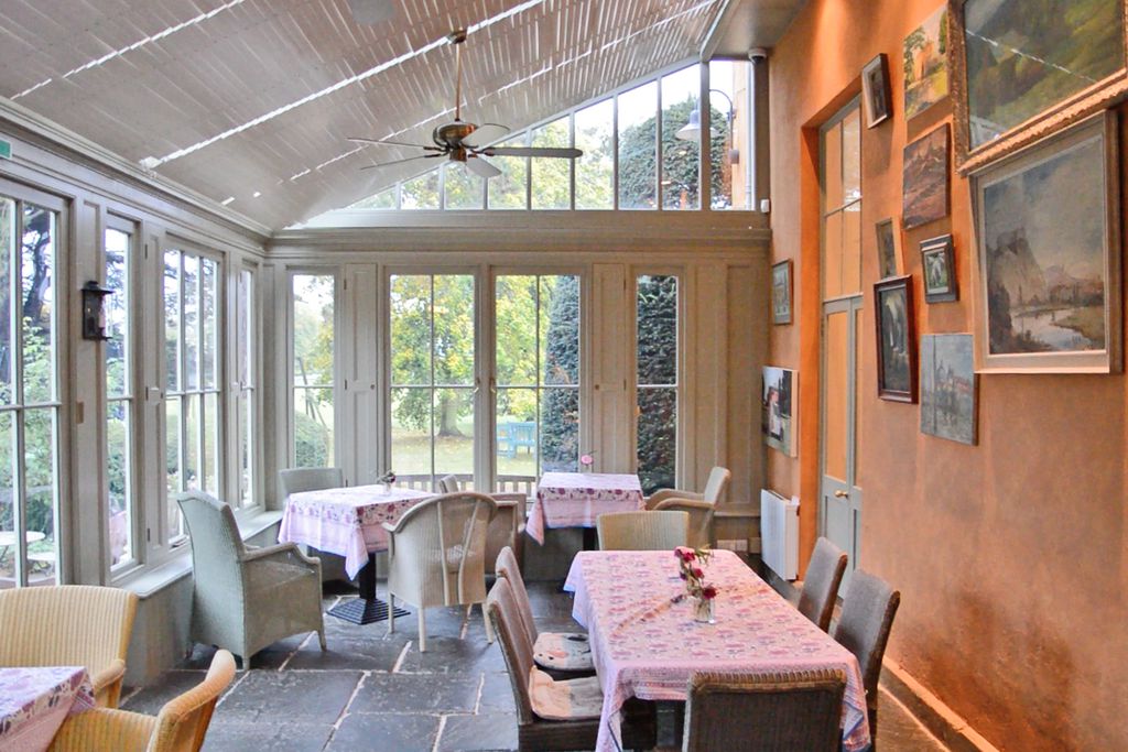 Langar Hall gallery - Gallery