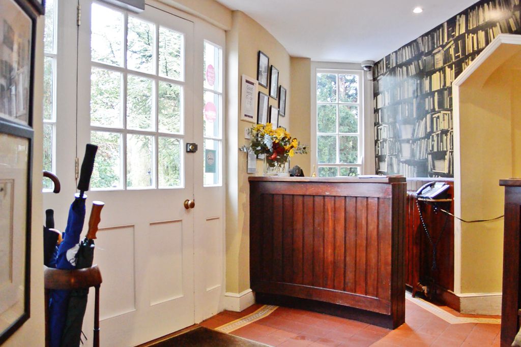 Langar Hall gallery - Gallery