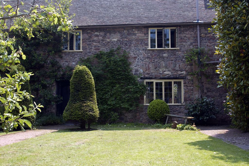 The Old Priory gallery - Gallery