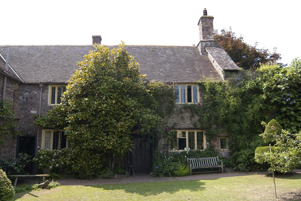 The Old Priory gallery - Gallery