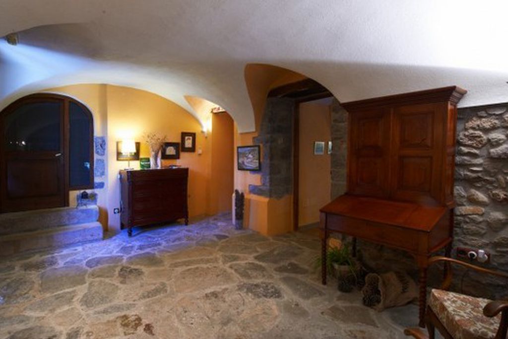 El Nus de Pedra gallery - Gallery