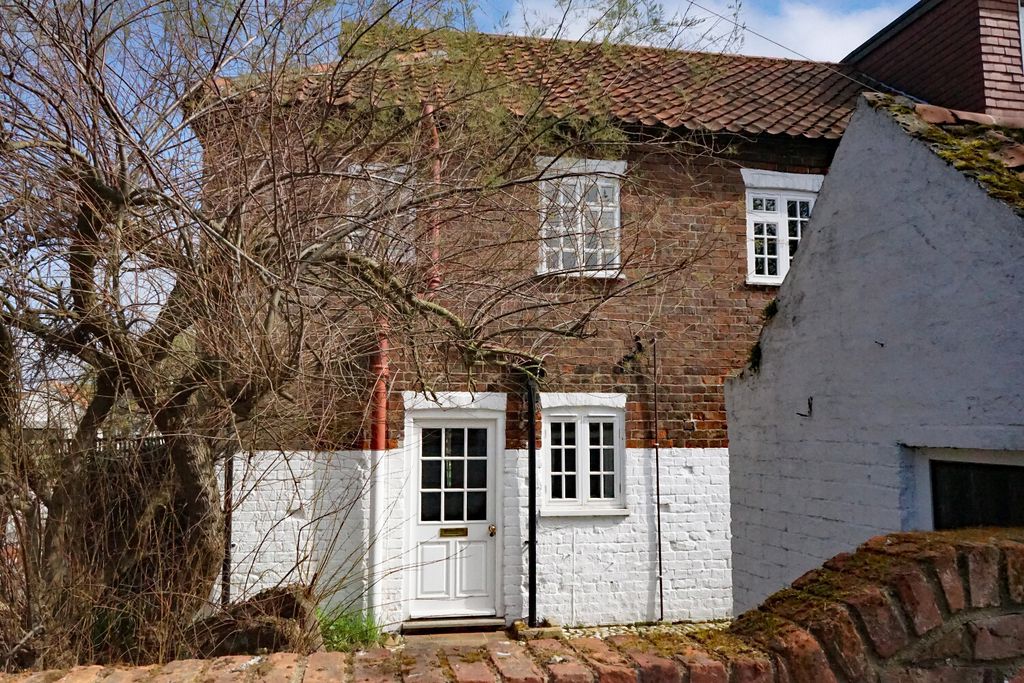 Suaeda Cottage gallery - Gallery