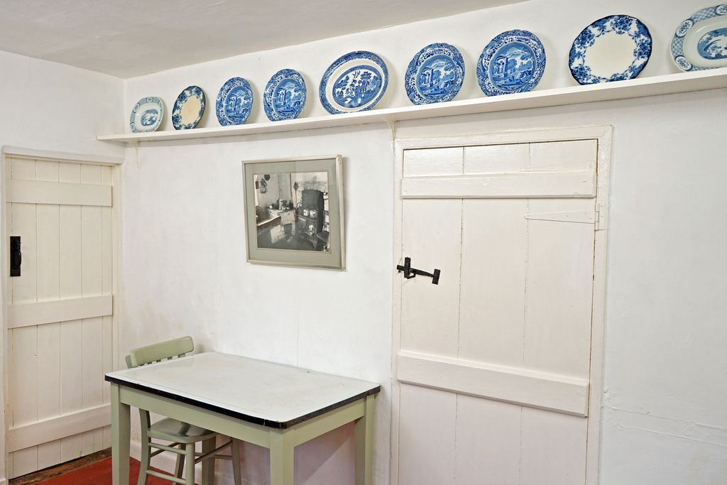 Suaeda Cottage gallery - Gallery