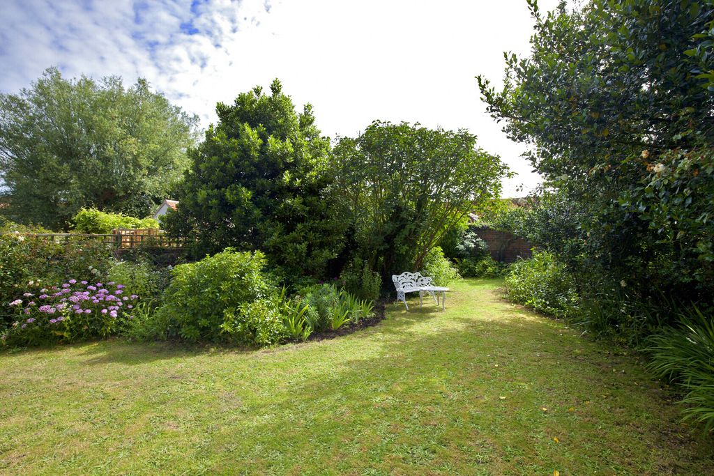 Suaeda Cottage gallery - Gallery