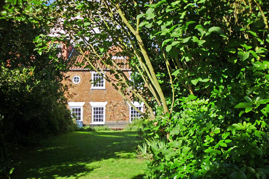 Suaeda Cottage gallery - Gallery
