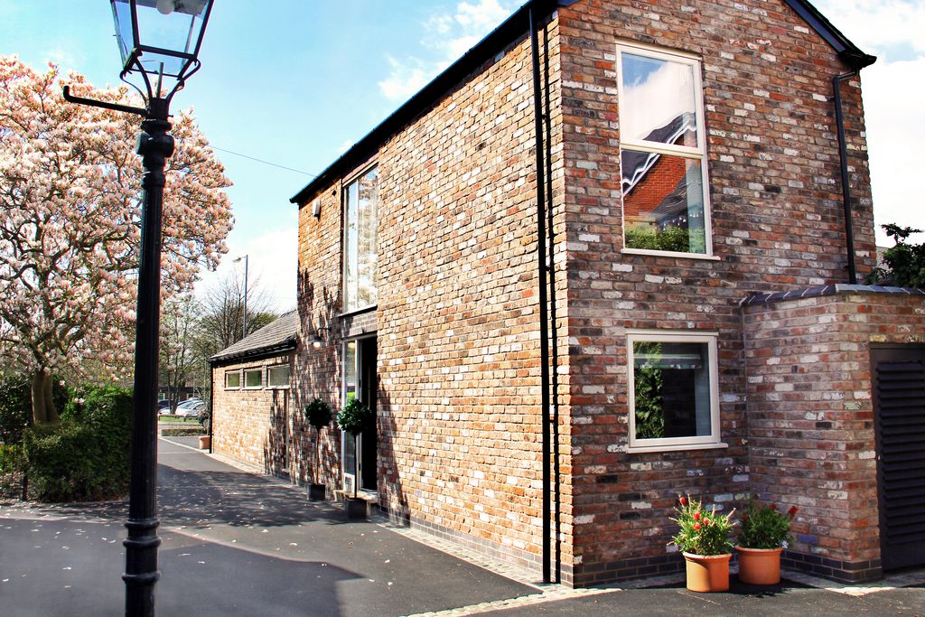 129 Didsbury gallery - Gallery