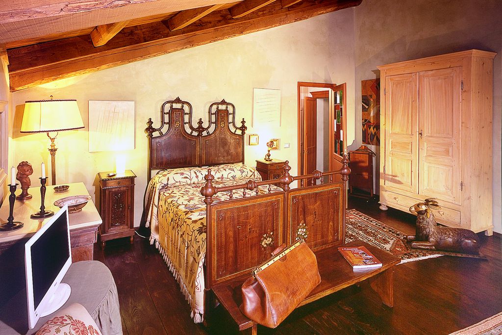Castello di Strambinello gallery - Gallery