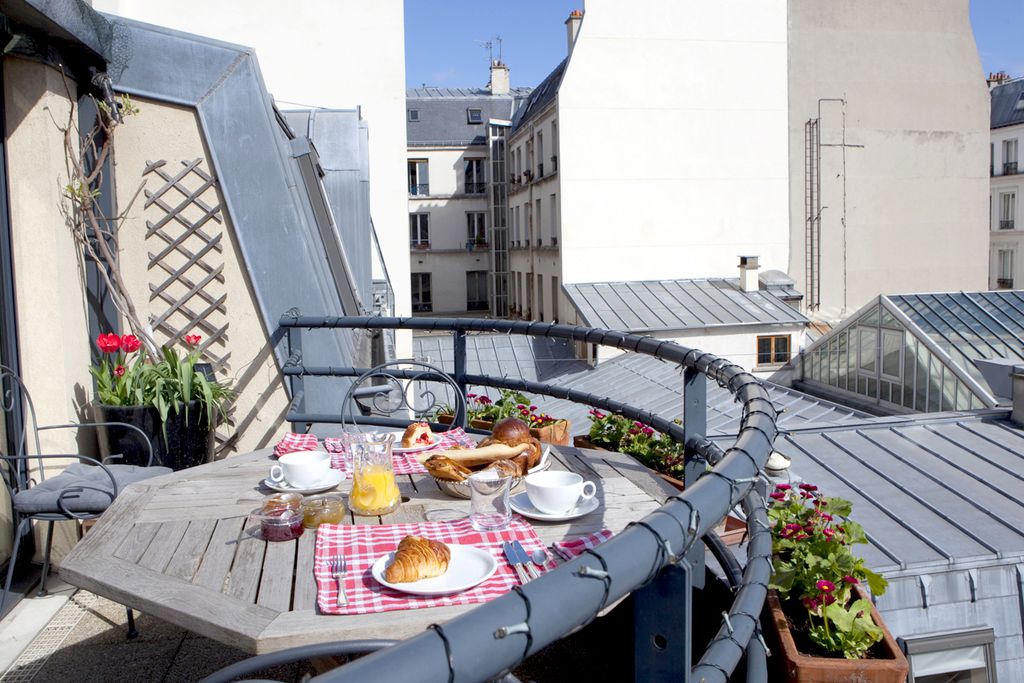 52 Clichy gallery - Gallery