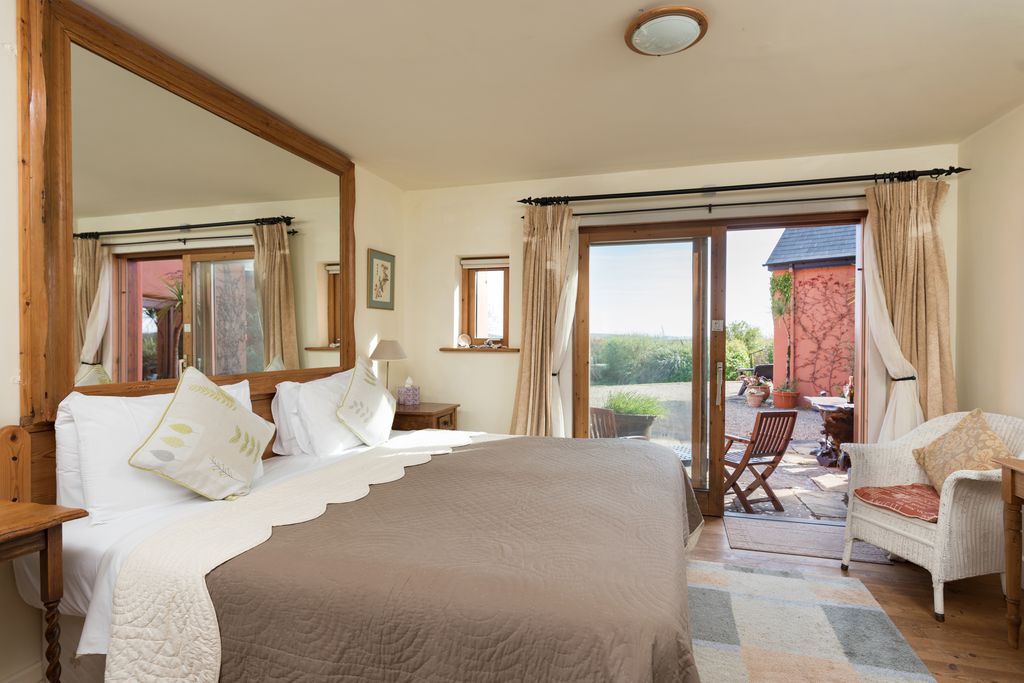 Dolphin Beach House gallery - Gallery