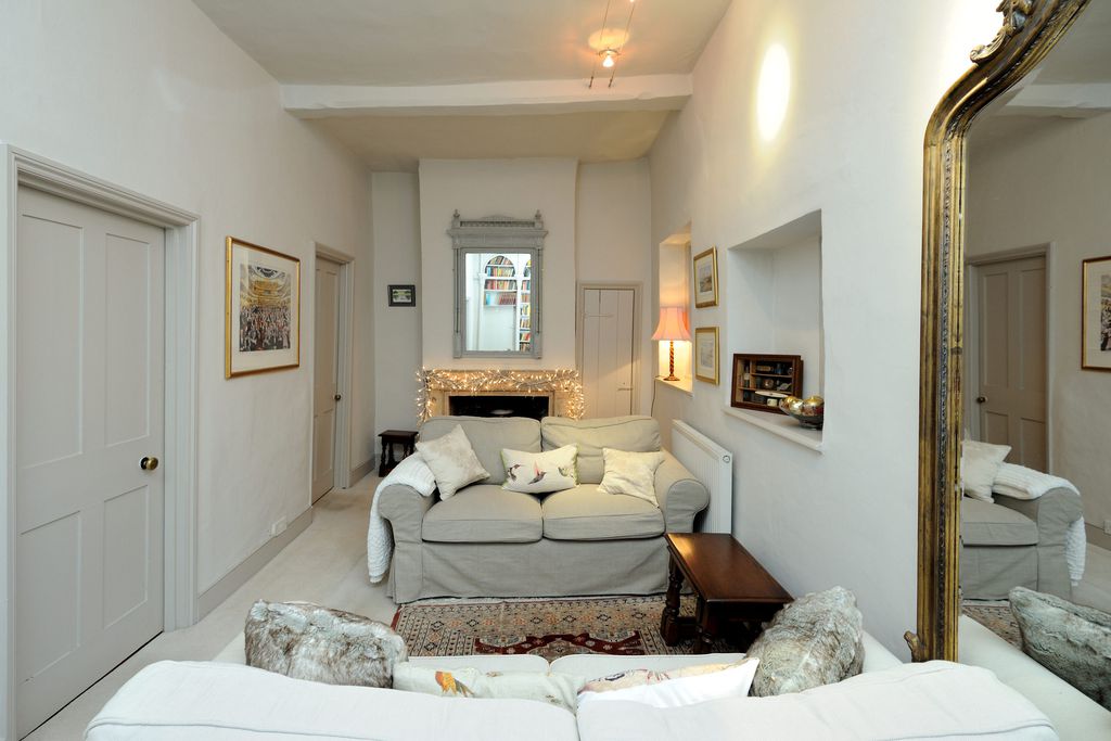 Old Red Lion gallery - Gallery