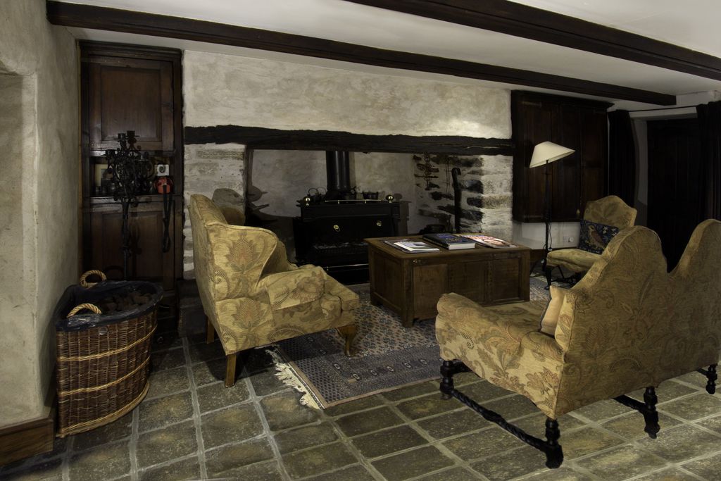 Pend House & The Precinct House gallery - Gallery