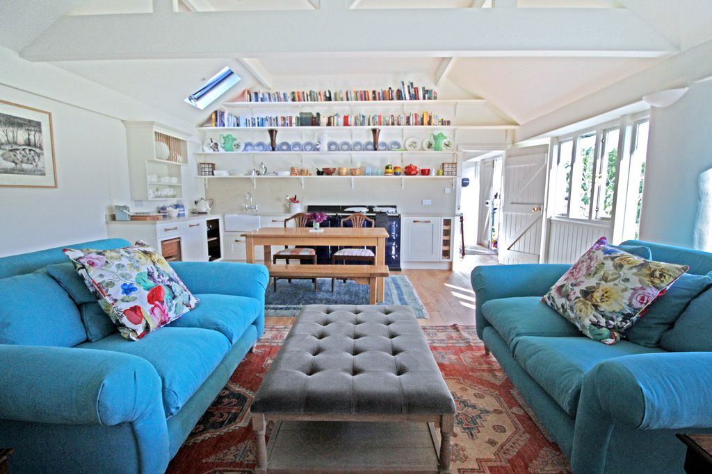 Failand Farm Cottage gallery - Gallery