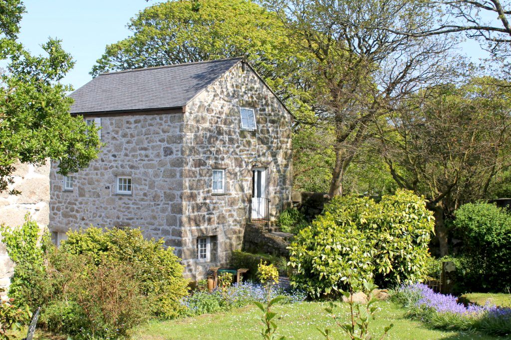Roskennals Mill and garden Cornwall