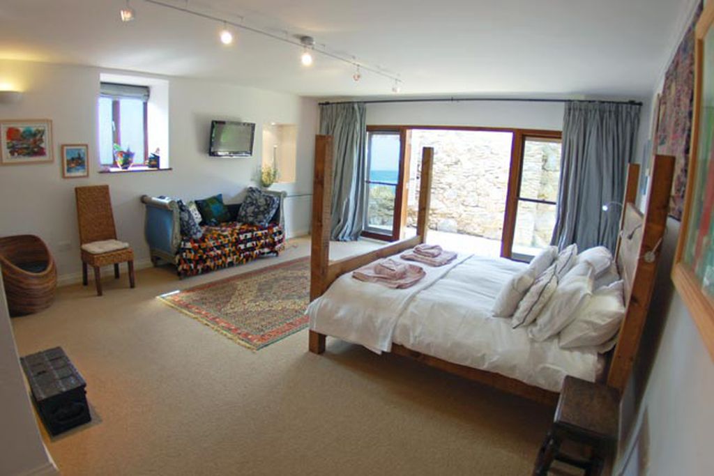 Large master bedroom