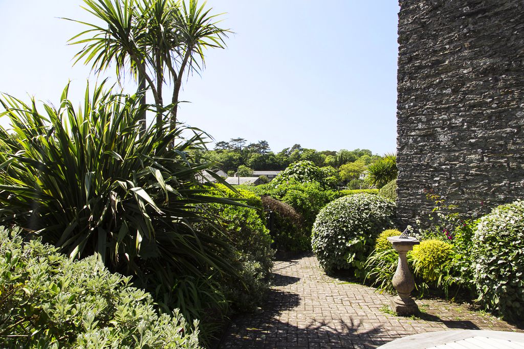 Gardens of Marine Villa