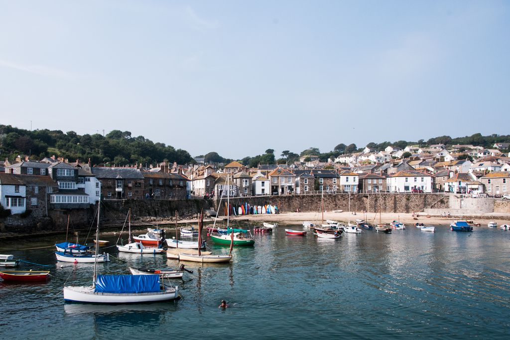 Harbour Moon gallery - Gallery